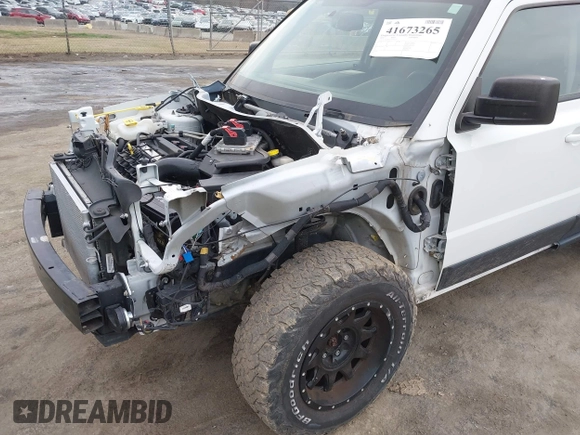 2016 Jeep Patriot Sport SE with VIN 1C4NJPBA5GD700309, listed as a IAAI auction lot 41673265 with 123,977 mi miles and . Bid and sale history available at DreamBid. Image 6.