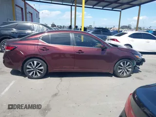 2022 Nissan Sentra SV z VIN 3N1AB8CV1NY253882, wystawiony jako IAAI lot #41942906 z przebiegiem 97 042 mil mil oraz . Historia ofert i sprzedaży dostępna na DreamBid. Obrazek 14.