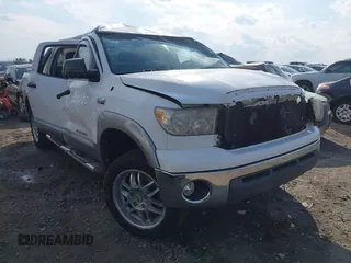 2008 Toyota Tundra z VIN 5TFEV54108X050987, wystawiony jako IAAI lot #41670583 z przebiegiem 253 944 mil mil oraz . Historia ofert i sprzedaży dostępna na DreamBid. Obrazek 1.