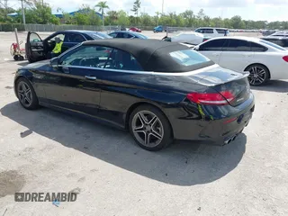 2019 Mercedes-Benz C 43 AMG z VIN WDDWK6EB6KF806576, wystawiony jako IAAI lot #42512426 z przebiegiem 44 848 mil mil oraz . Historia ofert i sprzedaży dostępna na DreamBid. Obrazek 3.