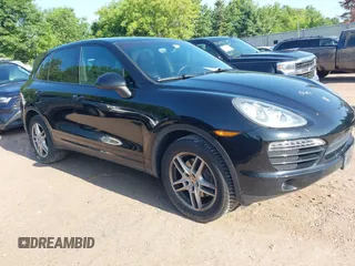 2011 Porsche Cayenne z VIN WP1AA2A21BLA08606, wystawiony jako IAAI lot #42529771 z przebiegiem 133 061 mil mil oraz . Historia ofert i sprzedaży dostępna na DreamBid. Obrazek 1.