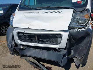 2019 Ram ProMaster Cargo Van with VIN 3C6TRVBG9KE557100, listed as a IAAI auction lot 41650570 with 58,469 mi miles. Bid and sale history available at carsss.com. Image 17.