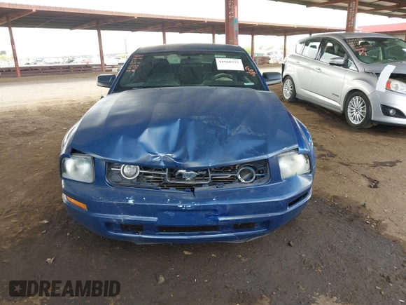 2007 Ford Mustang Deluxe with VIN 1ZVFT80N575334160, listed as a IAAI auction lot 41960332 with 160,283 mi miles. Bid and sale history available at carsss.com. Image 12.