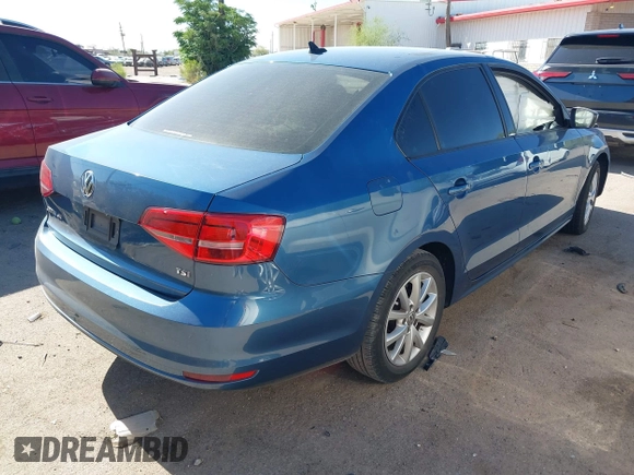 2015 Volkswagen Jetta SE with VIN 3VWD17AJ5FM257947, listed as a IAAI auction lot 42288711 with 139,800 mi miles and . Bid and sale history available at DreamBid. Image 4.