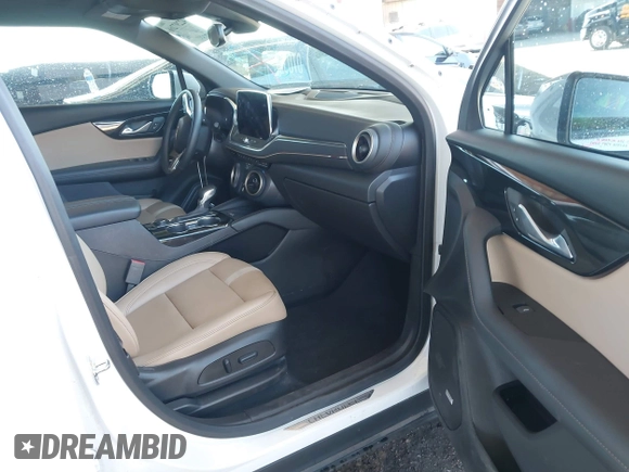 2024 Chevrolet Blazer Premier with VIN 3GNKBFR48RS207891, listed as a IAAI auction lot 42297266 with 13,935 mi miles and . Bid and sale history available at DreamBid. Image 5.
