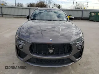 2022 Maserati Levante Modena S with VIN ZN661ZUM6NX395291, listed as a Copart auction lot 84021184 with 31,464 mi miles and Salvage Title. Bid and sale history available at carsss.com. Image 5.