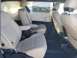 2024 Toyota Sienna XLE with VIN 5TDJSKFC4RS121247, listed as a Copart auction lot 47363055 with 33,364 mi miles and Salvage Title. Bid and sale history available at DreamBid. Image 11.