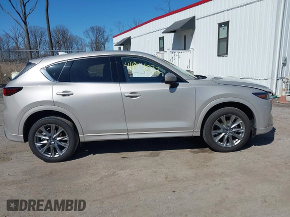 2025 Mazda CX-5 S Premium Plus with VIN JM3KFBEM9S0579269, listed as a IAAI auction lot 41844072 with 991 mi miles and . Bid and sale history available at carsss.com. Image 14.