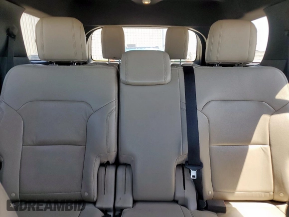 2018 Ford Explorer XLT with VIN 1FM5K7D83JGB03314, listed as a Copart auction lot 61464245 with 172,167 mi miles and Salvage title. Bid and sale history available at DreamBid. Image 10.