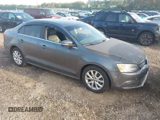2013 Volkswagen Jetta SE with VIN 3VWDP7AJ7DM430198, listed as a IAAI auction lot 42737299 with 128,637 mi miles and . Bid and sale history available at DreamBid. Image 1.
