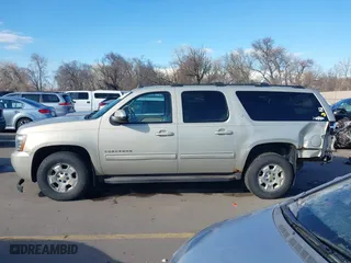 2010 Chevrolet Suburban LT with VIN 1GNUKJE35AR260614, listed as a IAAI auction lot 41835589 with 225,255 mi miles. Bid and sale history available at carsss.com. Image 14.