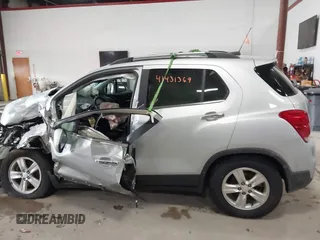 2019 Chevrolet Trax LT with VIN 3GNCJPSB8KL294102, listed as a IAAI auction lot 41431369 with Not Provided miles. Bid and sale history available at carsss.com. Image 14.