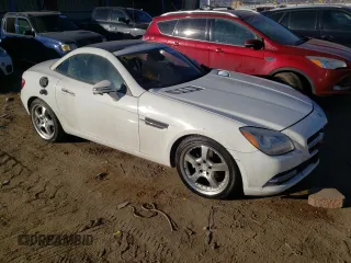 2014 Mercedes-Benz SLK-Class SLK 250 with VIN WDDPK4HA2EF083910, listed as a Copart auction lot 39800793 with 20,441 mi miles and Clean Title. Bid and sale history available at carsss.com. Image 4.