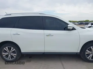 2018 Nissan Pathfinder SV z VIN 5N1DR2MM7JC621456, wystawiony jako IAAI lot #42053625 z przebiegiem 95 226 mil mil oraz . Historia ofert i sprzedaży dostępna na DreamBid. Obrazek 13.
