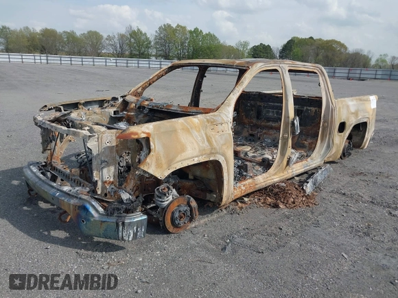 2020 GMC Sierra 1500 SLT z VIN 3GTU9DET0LG283033, wystawiony jako IAAI lot #41887798 z przebiegiem Nie podano mil oraz . Historia ofert i sprzedaży dostępna na DreamBid. Obrazek 2.