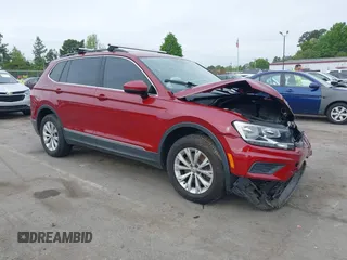 2018 Volkswagen Tiguan SEL with VIN 3VV3B7AXXJM086672, listed as a IAAI auction lot 42006533 with 90,511 mi miles and . Bid and sale history available at DreamBid. Image 1.