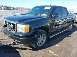2013 GMC Sierra 1500 Denali z VIN 3GTP2XE24DG337445, wystawiony jako IAAI lot #41666850 z przebiegiem 177 092 mil mil oraz . Historia ofert i sprzedaży dostępna na DreamBid. Obrazek 18.