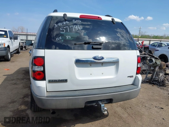2006 Ford Explorer XLS z VIN 1FMEU72E36UB11635, wystawiony jako IAAI lot #41896140 z przebiegiem 238 333 mil mil oraz . Historia ofert i sprzedaży dostępna na DreamBid. Obrazek 16.
