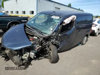 2015 Nissan NV200 S z VIN 3N6CM0KN4FK706123, wystawiony jako Copart lot #56153475 z przebiegiem Nie podano mil oraz Szkoda całkowita • Salvage title. Historia ofert i sprzedaży dostępna na DreamBid. Obrazek 1.