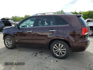 2013 Kia Sorento SX z VIN 5XYKWDA22DG389884, wystawiony jako Copart lot #58813735 z przebiegiem 101 567 mil mil oraz Szkoda całkowita • Salvage title. Historia ofert i sprzedaży dostępna na DreamBid. Obrazek 2.