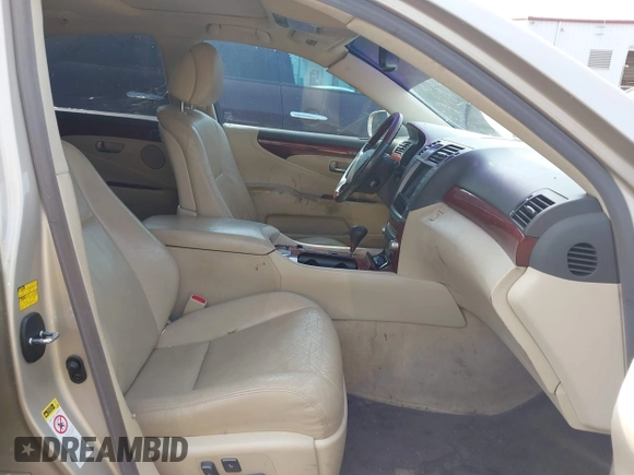 2011 Lexus LS 460 with VIN JTHBL5EF9B5102671, listed as a IAAI auction lot 42387699 with 199,492 mi miles and . Bid and sale history available at DreamBid. Image 5.