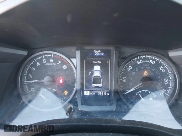 2021 Toyota Tacoma 4WD SR5 with VIN 3TMDZ5BN6MM105593, listed as a IAAI auction lot 41424096 with 39,215 mi miles. Bid and sale history available at carsss.com. Image 7.