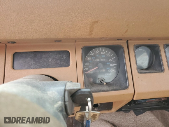 1993 Jeep Wrangler S z VIN 1J4FY19PXPP264847, wystawiony jako Copart lot #59141745 z przebiegiem 179 154 mil mil oraz Czysty tytuł • Clean title. Historia ofert i sprzedaży dostępna na DreamBid. Obrazek 9.