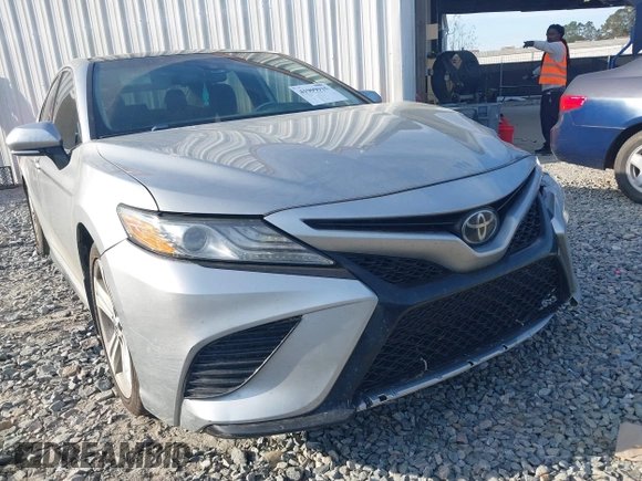 2019 Toyota Camry XSE with VIN 4T1B61HK5KU818351, listed as a IAAI auction lot 41909915 with 179,463 mi miles. Bid and sale history available at carsss.com. Image 18.
