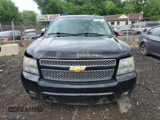 2010 Chevrolet Tahoe LTZ with VIN 1GNUKCE05AR164175, listed as a Copart auction lot 57223295 with 423,010 mi miles and Salvage title. Bid and sale history available at DreamBid. Image 5.