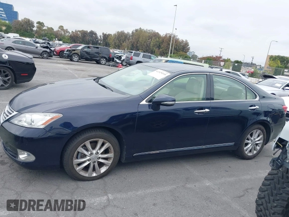 2010 Lexus ES 330 z VIN JTHBK1EG4A2405717, wystawiony jako IAAI lot #42329195 z przebiegiem 118 157 mil mil oraz . Historia ofert i sprzedaży dostępna na DreamBid. Obrazek 14.
