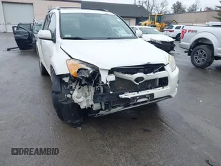 2011 Toyota RAV4 Ltd with VIN 2T3DK4DV5BW055924, listed as a IAAI auction lot 41687088 with 116,824 mi miles. Bid and sale history available at carsss.com. Image 6.