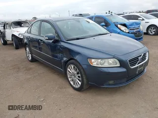 2009 Volvo S40 2.4L с VIN YV1MS382292445158, выставлен на аукционе IAAI как лот 42032933 с пробегом 129 025 миль миль и . История ставок и продаж доступна на DreamBid. Изображение 1.