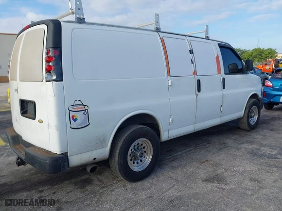 2011 Chevrolet Express Cargo Van with VIN 1GCWGFCA8B1162548, listed as a IAAI auction lot 41965235 with 226,539 mi miles. Bid and sale history available at carsss.com. Image 4.