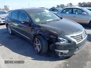2014 Nissan Altima 2.5 S with VIN 1N4AL3AP0EN348244, listed as a IAAI auction lot 41706043 with 155,928 mi miles. Bid and sale history available at carsss.com. Image 1.