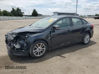 2015 Ford Focus SE z VIN 1FADP3F29FL208804, wystawiony jako Copart lot #61840695 z przebiegiem 87 561 mil mil oraz Czysty tytuł • Clean title. Historia ofert i sprzedaży dostępna na DreamBid. Obrazek 1.