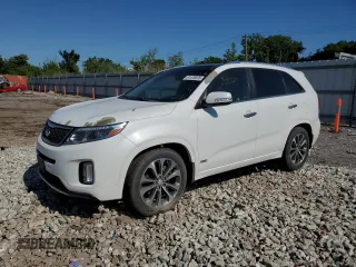 2015 Kia Sorento SX z VIN 5XYKWDA70FG560436, wystawiony jako Copart lot #61478225 z przebiegiem Nie podano mil oraz Czysty tytuł • Clean title. Historia ofert i sprzedaży dostępna na DreamBid. Obrazek 1.
