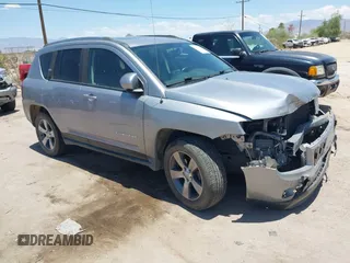 2017 Jeep Compass High Altitude z VIN 1C4NJDEB9HD111929, wystawiony jako IAAI lot #42597303 z przebiegiem Nie podano mil oraz . Historia ofert i sprzedaży dostępna na DreamBid. Obrazek 1.