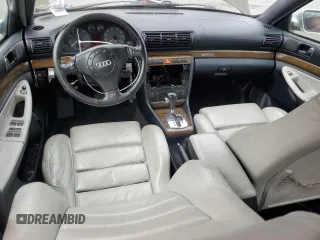 2001 Audi S4 z VIN WAURD68D61A048004, wystawiony jako Copart lot #53137275 z przebiegiem 146 494 mil mil oraz Szkoda całkowita • Salvage title. Historia ofert i sprzedaży dostępna na DreamBid. Obrazek 8.