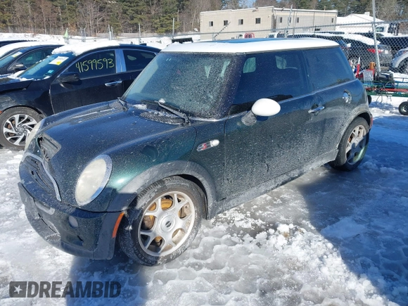 2003 MINI Hardtop S z VIN WMWRE33473TD72981, wystawiony jako IAAI lot #41599521 z przebiegiem 97 403 mil mil oraz . Historia ofert i sprzedaży dostępna na DreamBid. Obrazek 18.