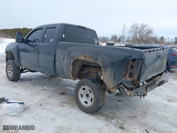 2009 Chevrolet Silverado 1500 LT with VIN 2GCEK29J991112885, listed as a IAAI auction lot 41632179 with 180,557 mi miles. Bid and sale history available at carsss.com. Image 3.