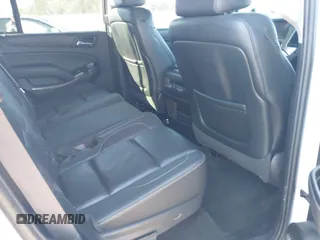 2015 Chevrolet Tahoe LT with VIN 1GNSCBKC0FR104096, listed as a IAAI auction lot 41679298 with 231,005 mi miles and . Bid and sale history available at DreamBid. Image 8.