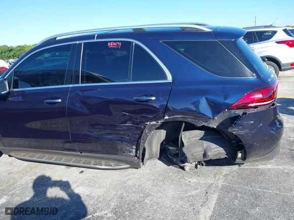 2020 Mercedes-Benz GLE with VIN 4JGFB4KB1LA268818, listed as a IAAI auction lot 41418985 with 51,793 mi miles. Bid and sale history available at carsss.com. Image 6.