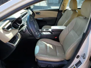 2013 Toyota Avalon XLE с VIN 4T1BK1EB5DU040765, выставлен на аукционе Copart как лот 57907955 с пробегом 147 231 миль миль и Списание • Salvage title. История ставок и продаж доступна на DreamBid. Изображение 7.