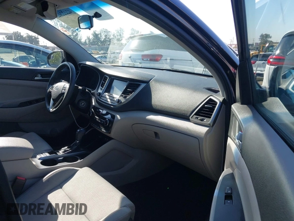 2018 Hyundai Tucson SEL z VIN KM8J33A43JU790981, wystawiony jako IAAI lot #42222023 z przebiegiem 63 924 mil mil oraz . Historia ofert i sprzedaży dostępna na DreamBid. Obrazek 5.