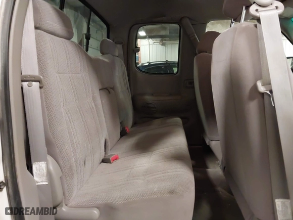 2002 Toyota Tundra SR5 with VIN 5TBBT44162S327523, listed as a IAAI auction lot 41635111 with 200,733 mi miles. Bid and sale history available at carsss.com. Image 8.