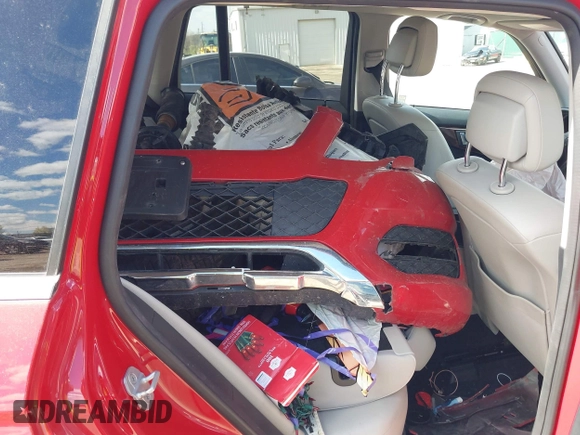 2013 Mercedes-Benz GLK 350 with VIN WDCGG8JB0DG047089, listed as a IAAI auction lot 41991336 with Not Provided miles and . Bid and sale history available at DreamBid. Image 8.