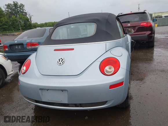 2010 Volkswagen Beetle with VIN 3VWRG3AL6AM008886, listed as a IAAI auction lot 42618429 with 100,264 mi miles and . Bid and sale history available at DreamBid. Image 16.