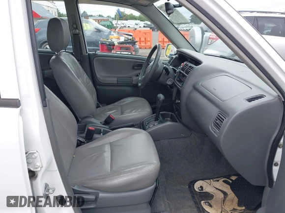 2001 Chevrolet Tracker LT with VIN 2CNBE634716940361, listed as a IAAI auction lot 42518865 with 142,369 mi miles and . Bid and sale history available at DreamBid. Image 5.