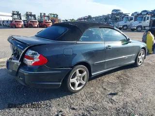 2005 Mercedes-Benz CLK 500 с VIN WDBTK75G75T035547, выставлен на аукционе IAAI как лот 42604824 с пробегом 124 025 миль миль и . История ставок и продаж доступна на DreamBid. Изображение 4.