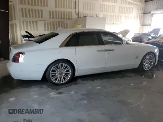 2021 Rolls-Royce Ghost z VIN SCATV0C01MU204838, wystawiony jako Copart lot #73701144 z przebiegiem 14 175 mil mil oraz Szkody całkowita. Historia ofert i sprzedaży dostępna na DreamBid. Obrazek 3.